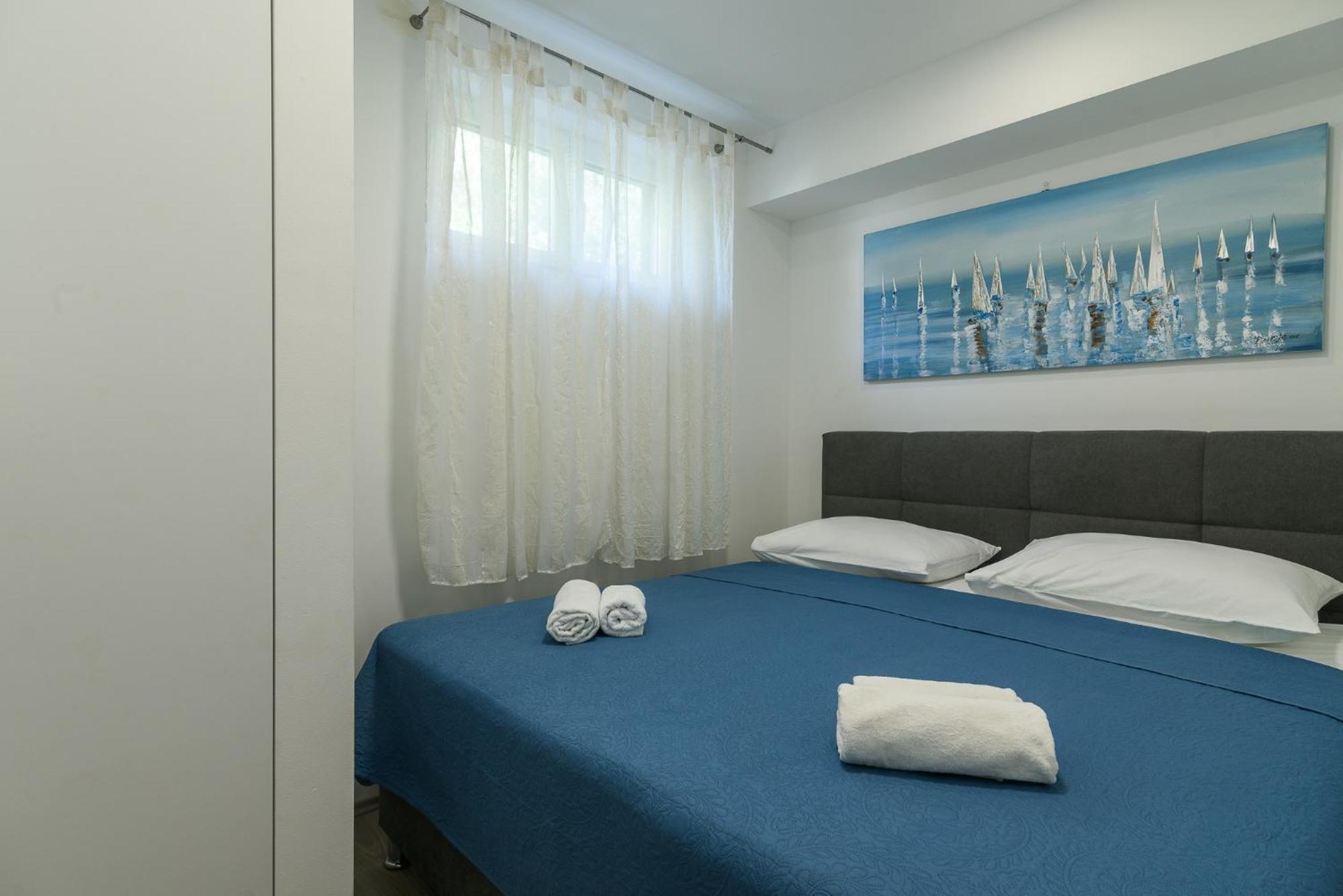 Apartments Eva Трогір Екстер'єр фото