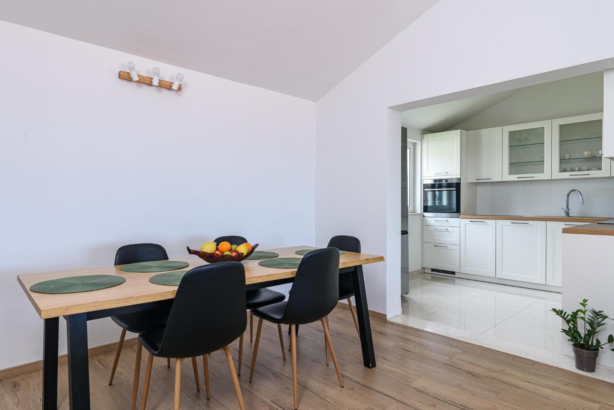 Apartments Eva Трогір Екстер'єр фото
