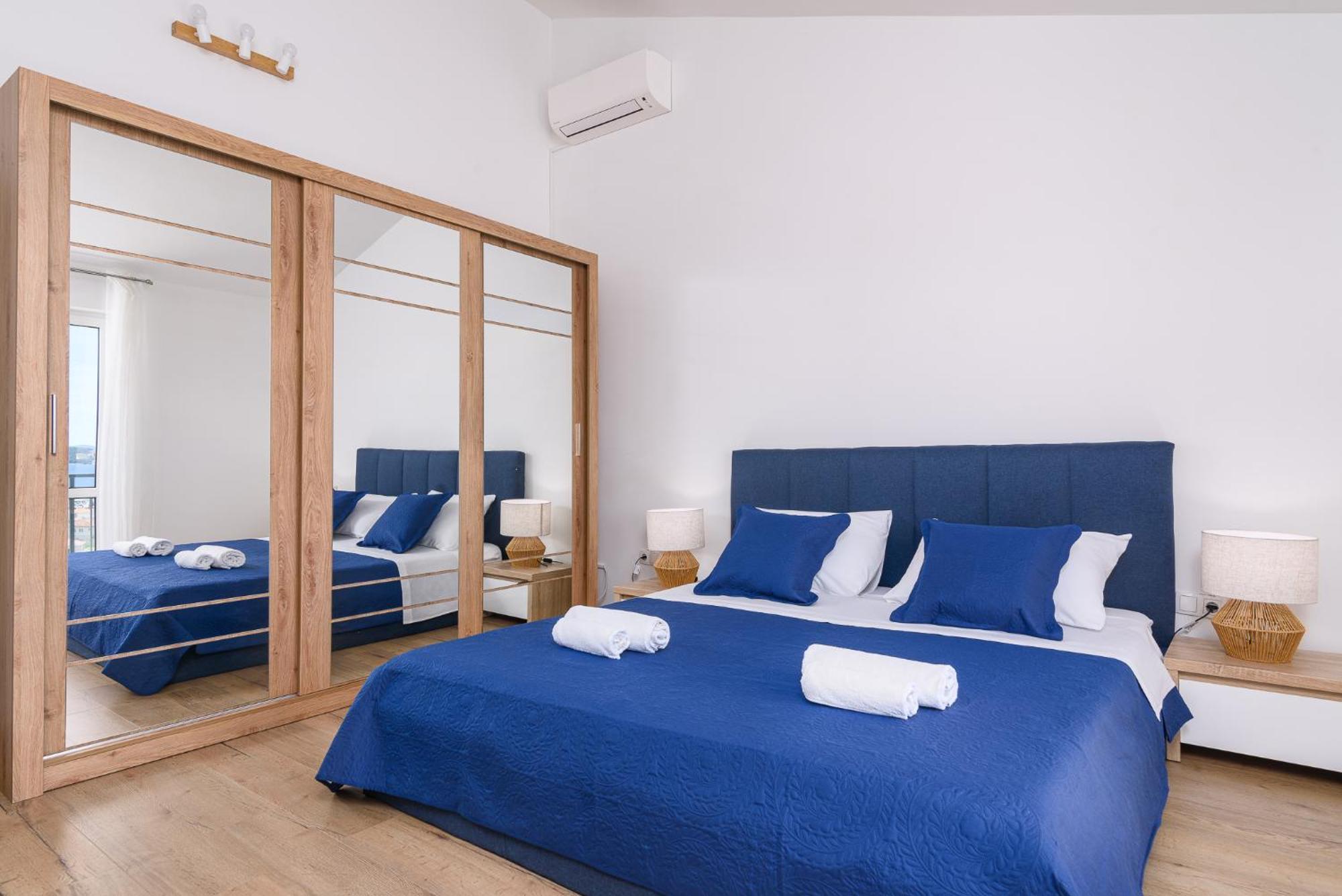 Apartments Eva Трогір Екстер'єр фото