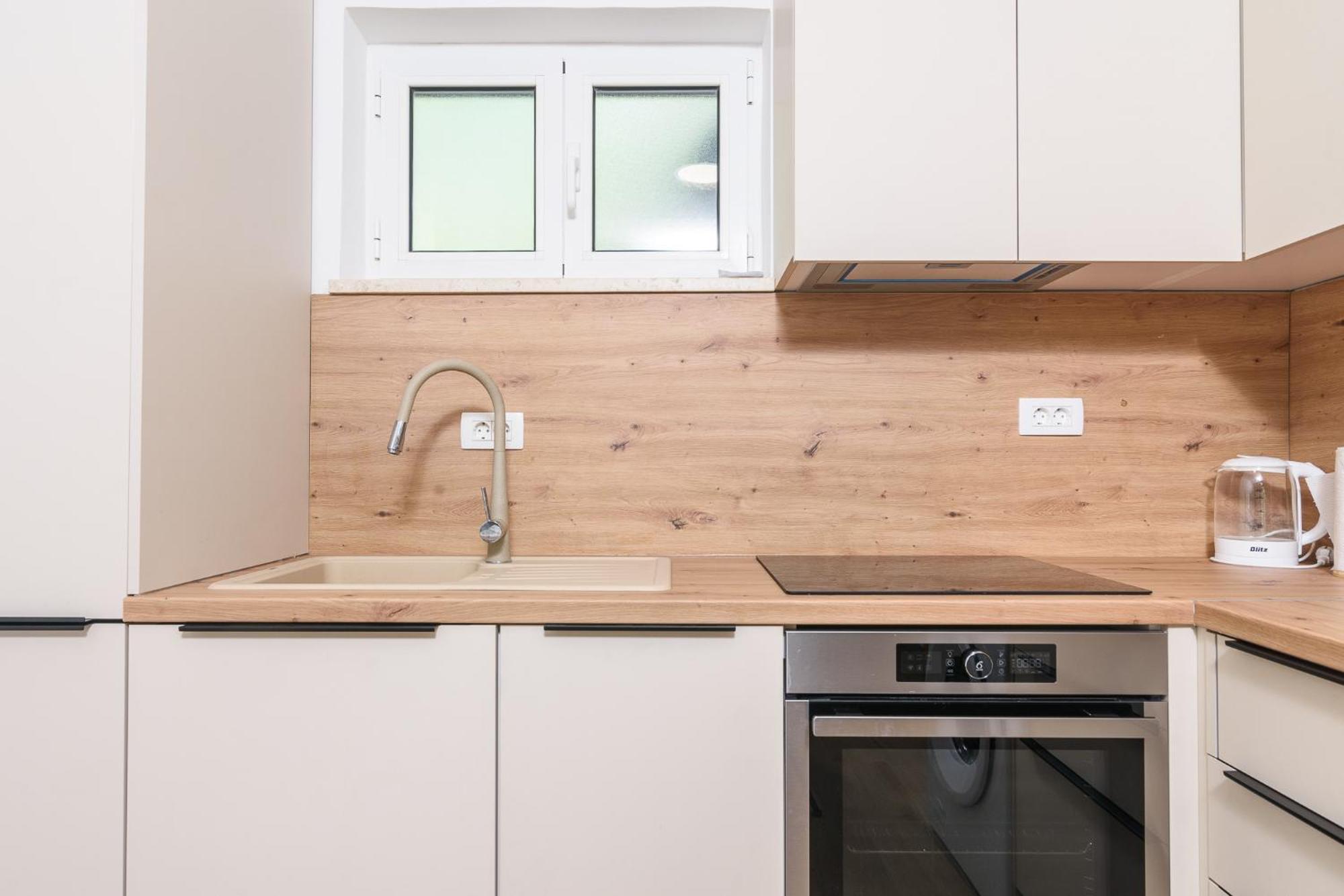 Apartments Eva Трогір Екстер'єр фото