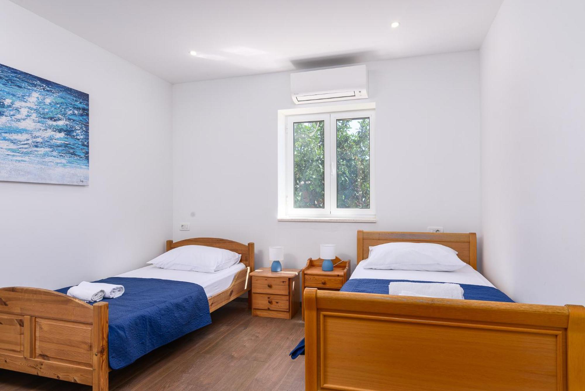 Apartments Eva Трогір Екстер'єр фото