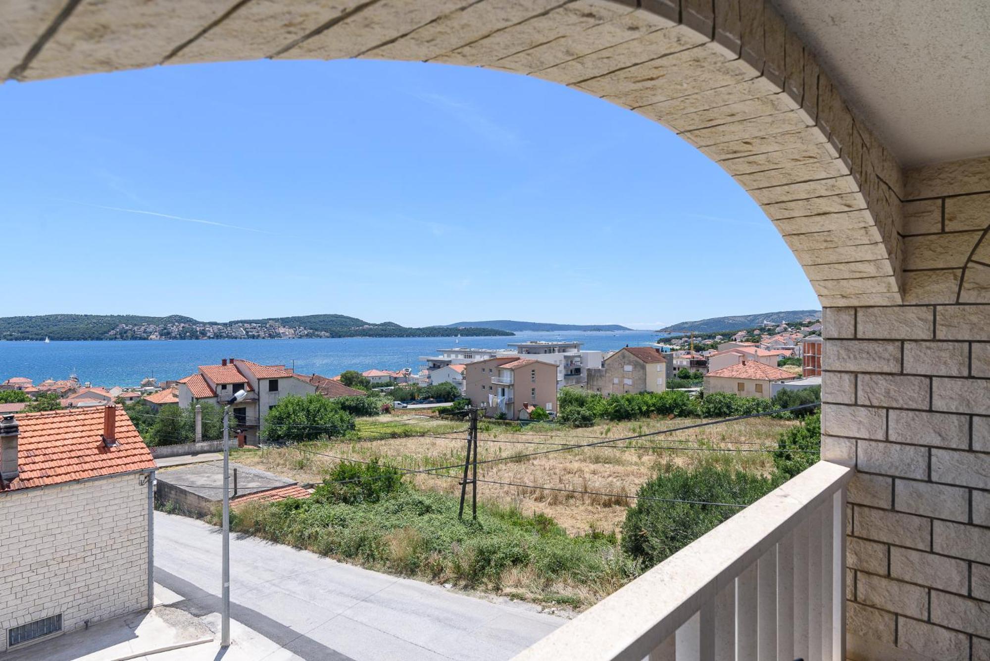 Apartments Eva Трогір Екстер'єр фото